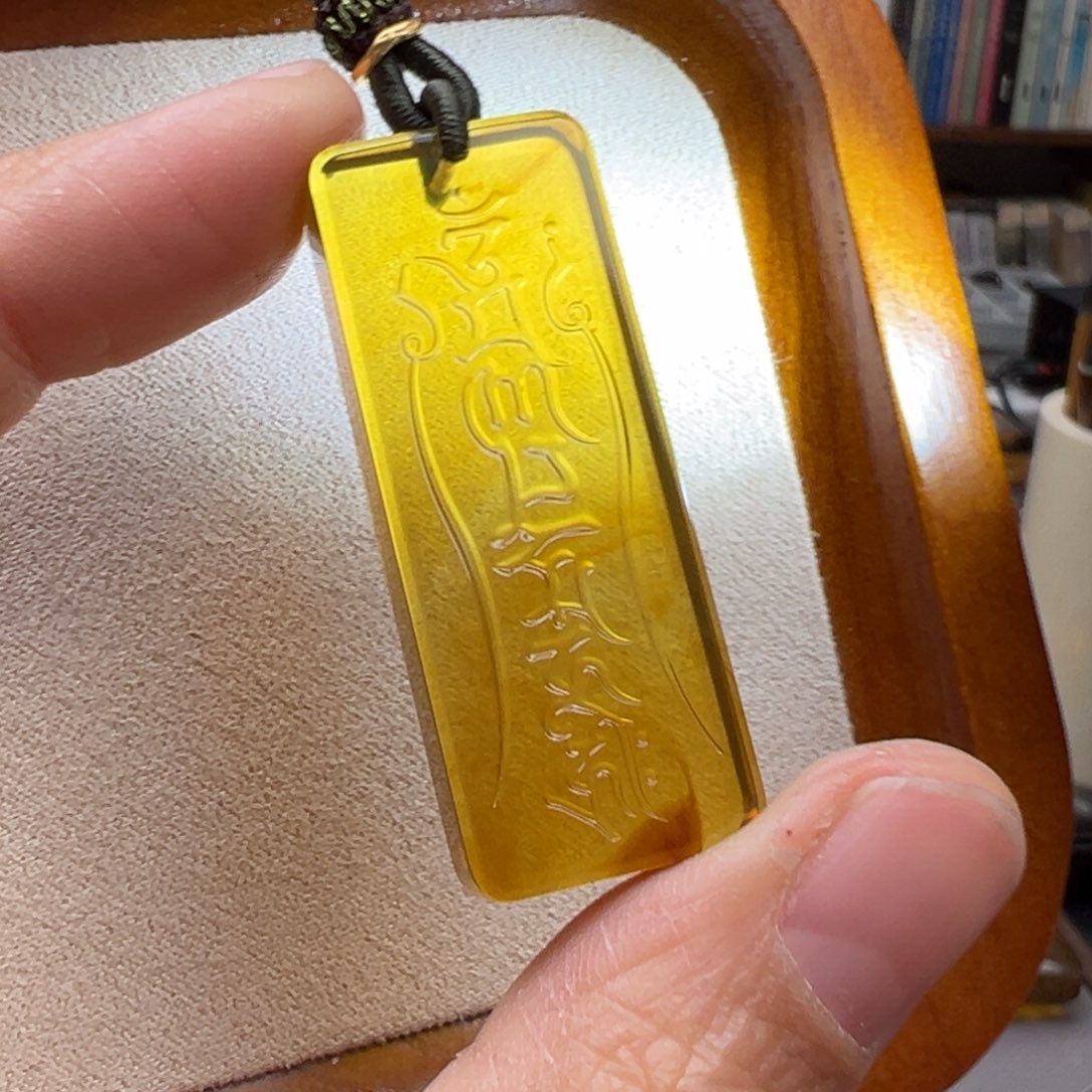 琥珀颈饰未镶嵌T****x六字