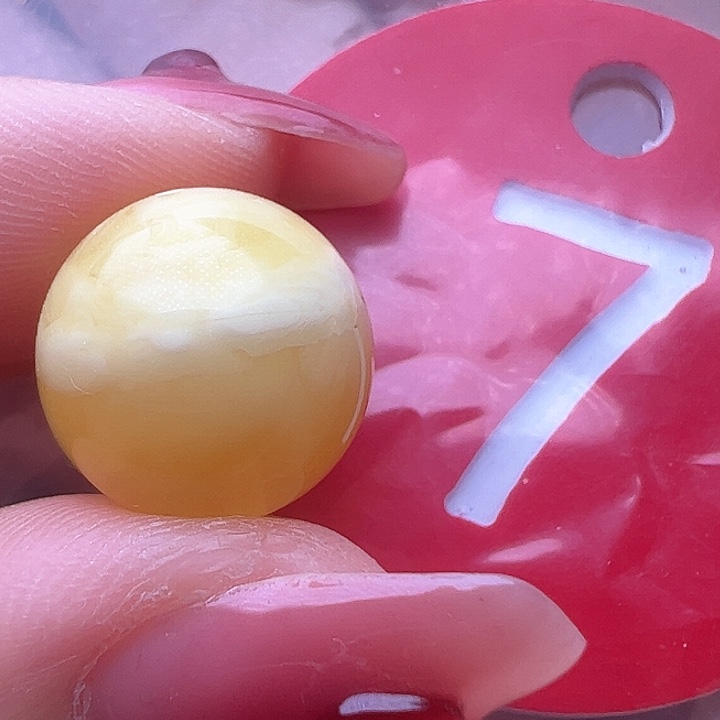 蜜蜡裸石未镶嵌微瑕 13mm 圆珠