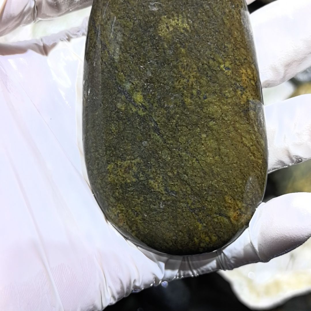 j***r藏玉药王石原石一个