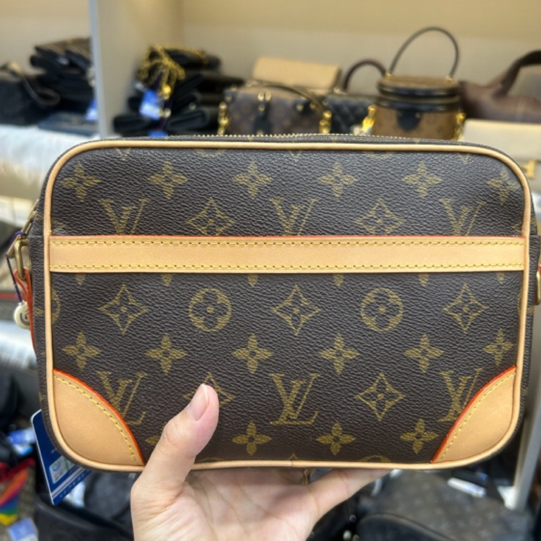 95新 LV 修复品｜中古经典单肩斜挎相机包男士时尚简约设计
