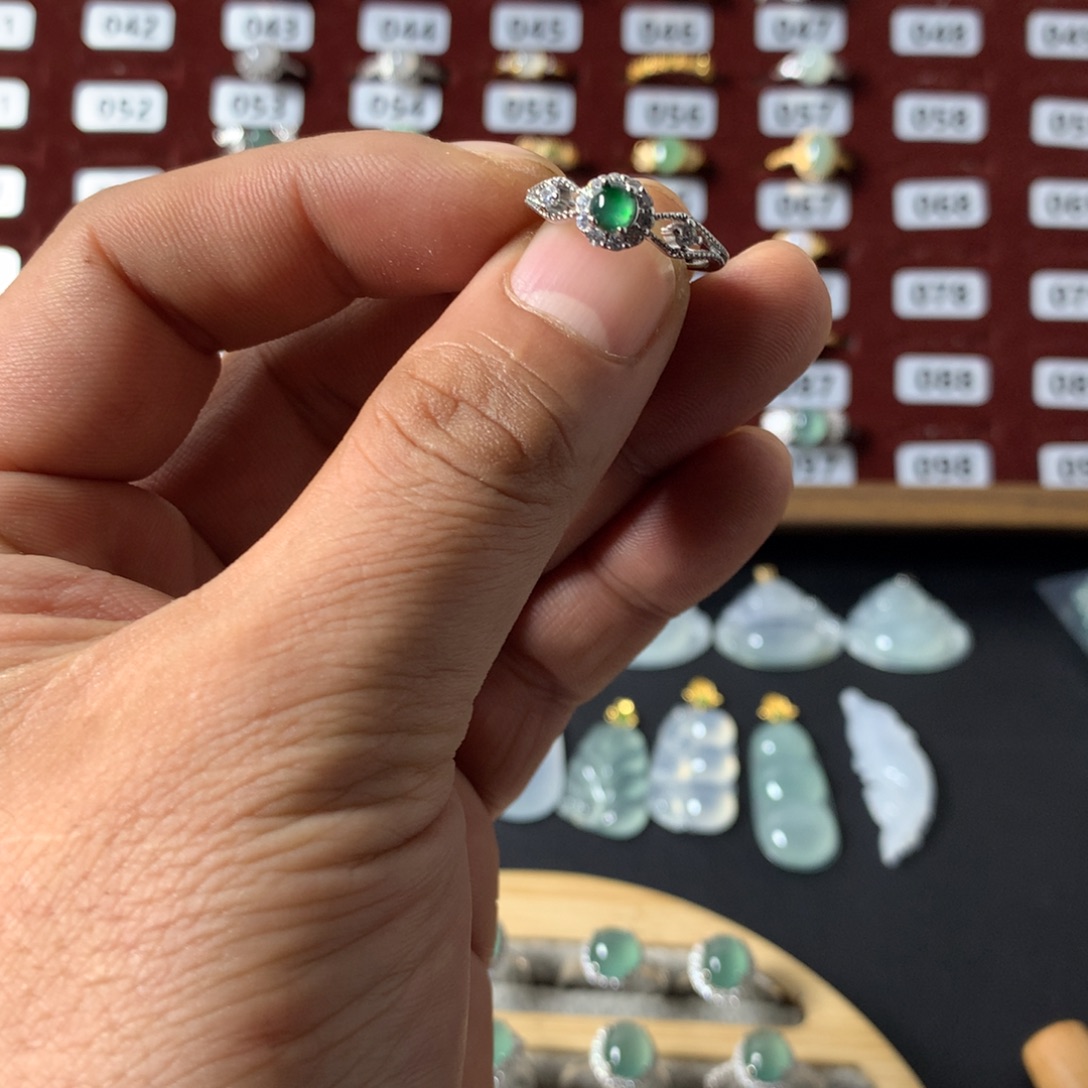 1***l翡翠未镶嵌戒指24