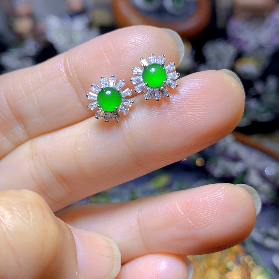 翡翠颈饰银S925镶嵌天然翡翠