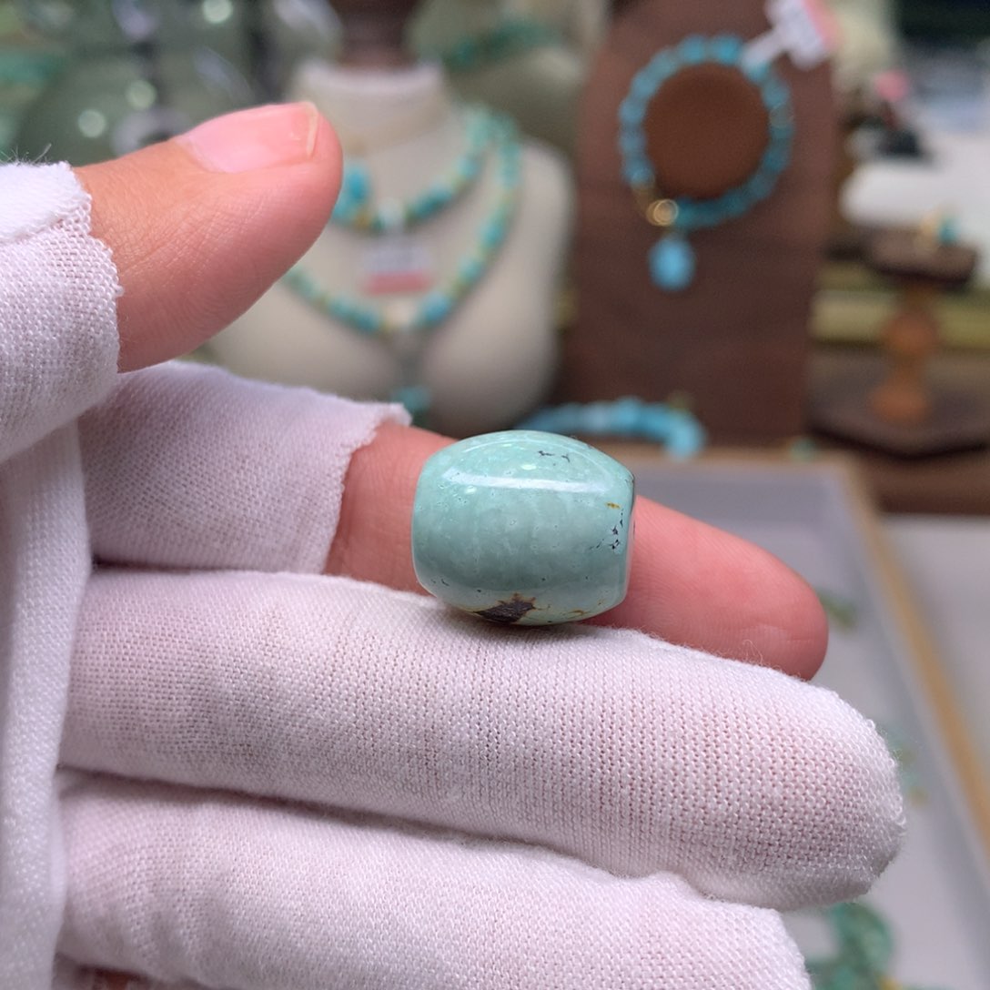 绿松石配饰未镶嵌