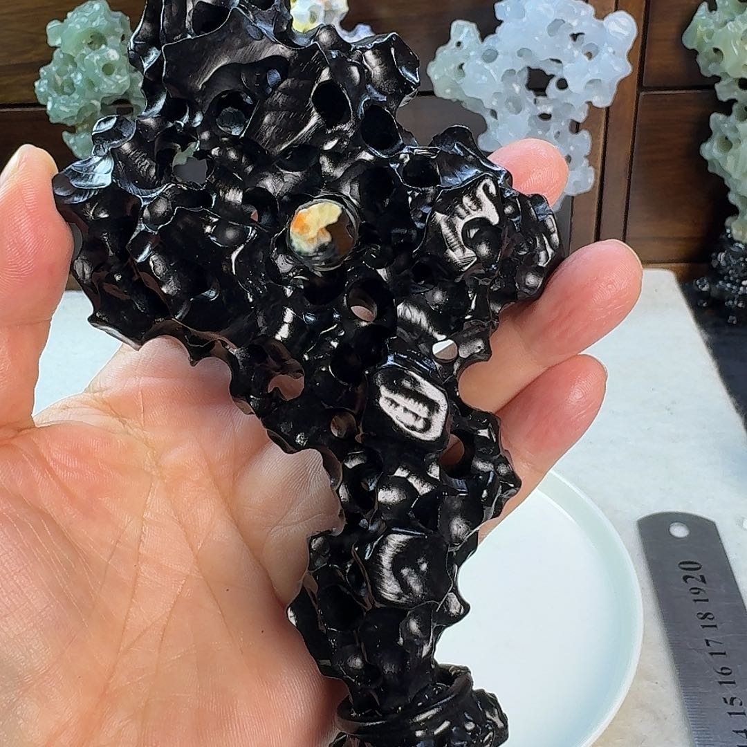 云南石墨晶黑山子