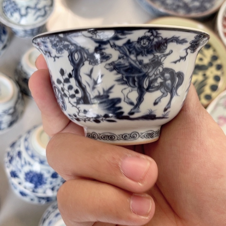 瓷片青花鬼谷子杯子