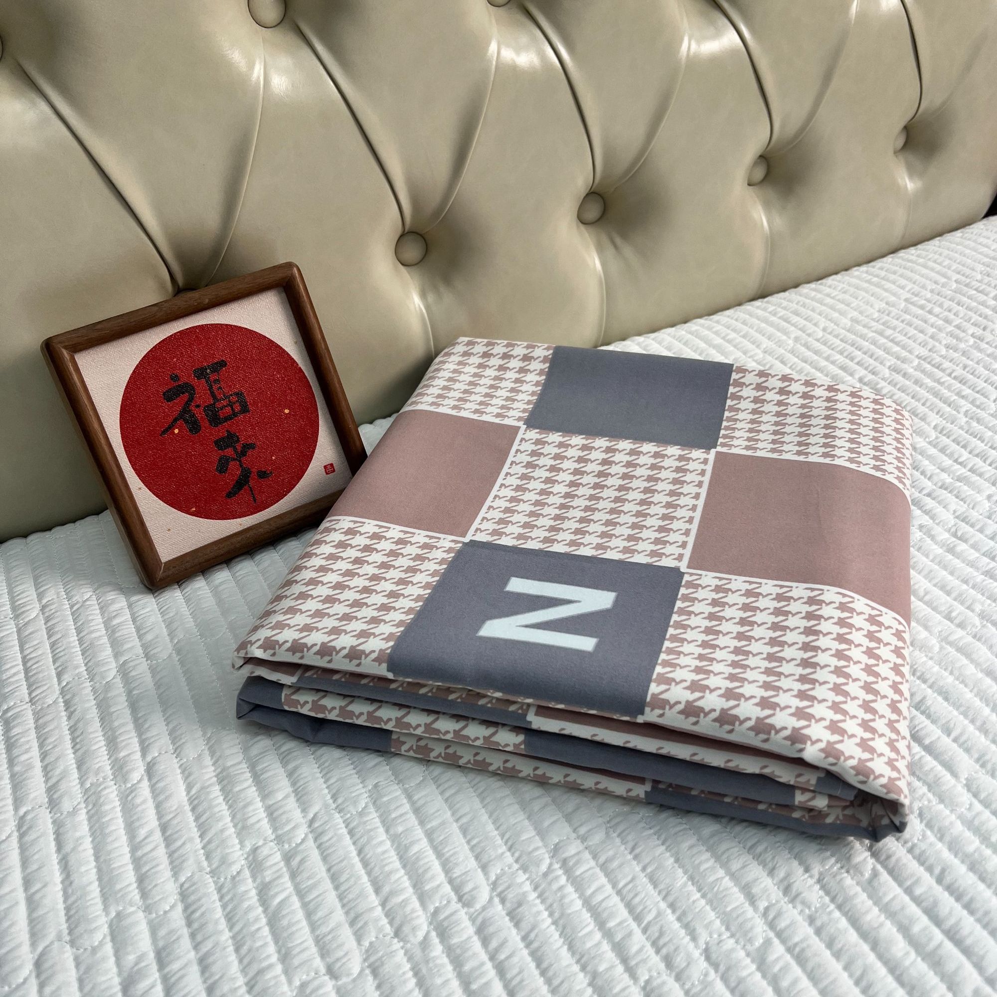 【迪曼罗兰】系列 精品双层纱床单--千鸟枫叶 240*240