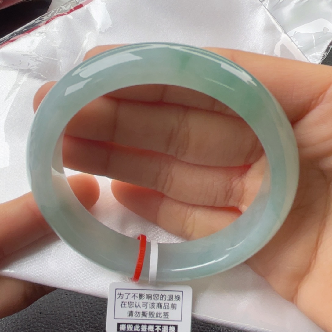 翡翠手镯未镶嵌5657正圈