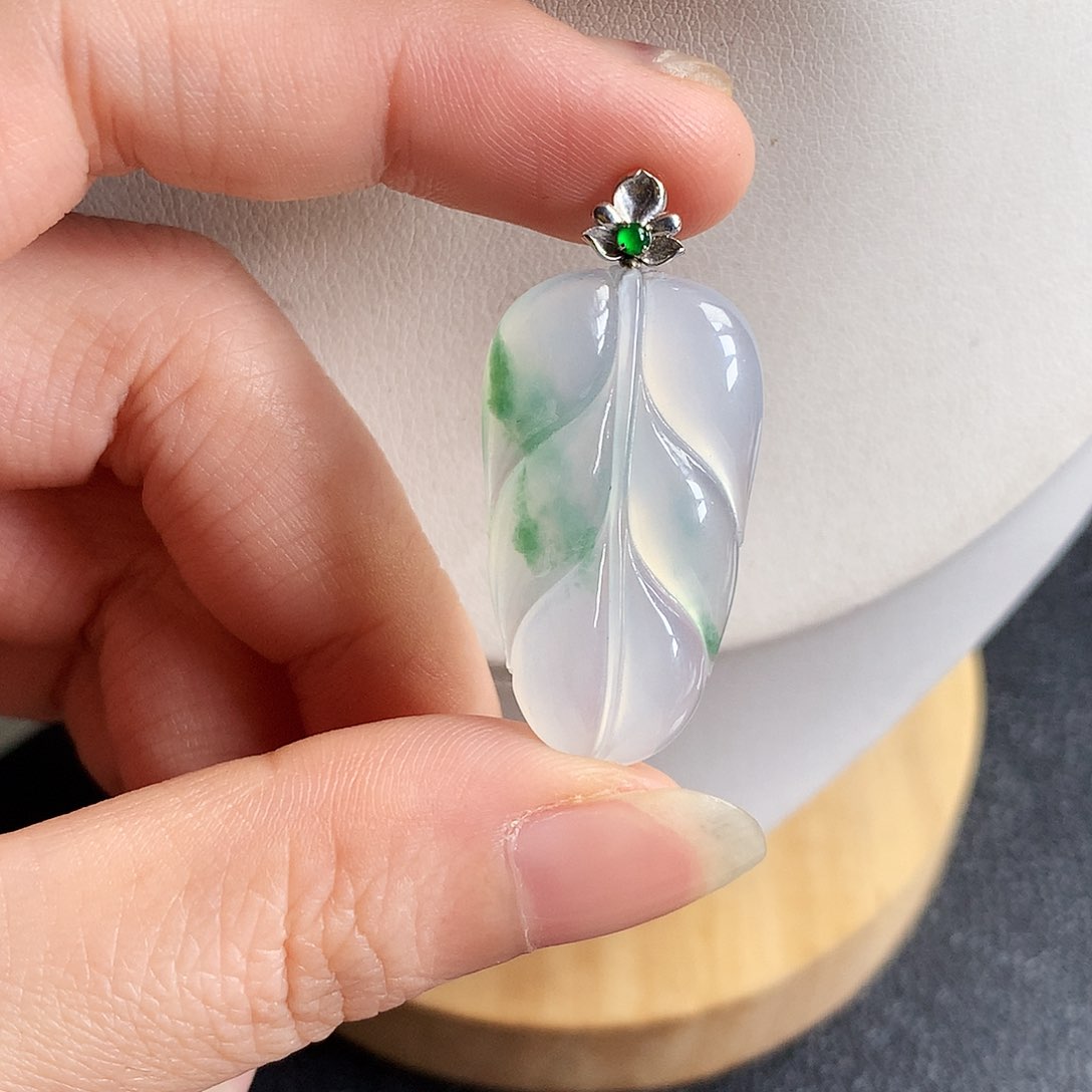 吊坠(不含链)18K金镶嵌翡翠叶子
