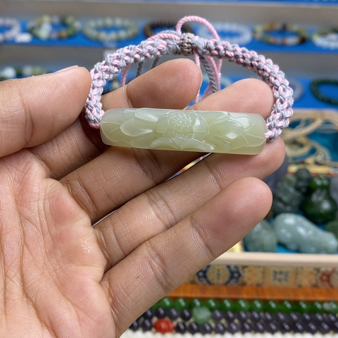 和田玉手牌未镶嵌