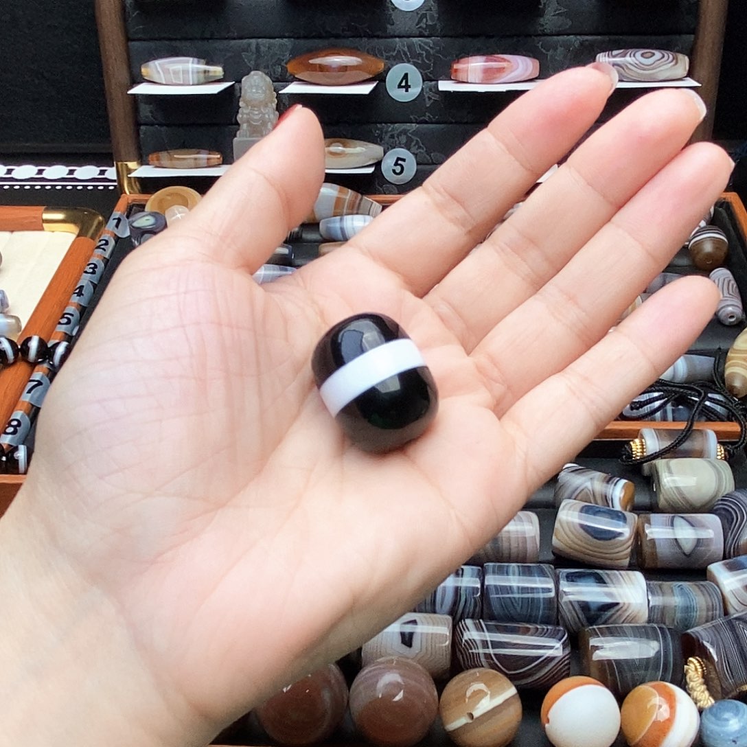 合金颈饰玛瑙/玉髓蜀**家