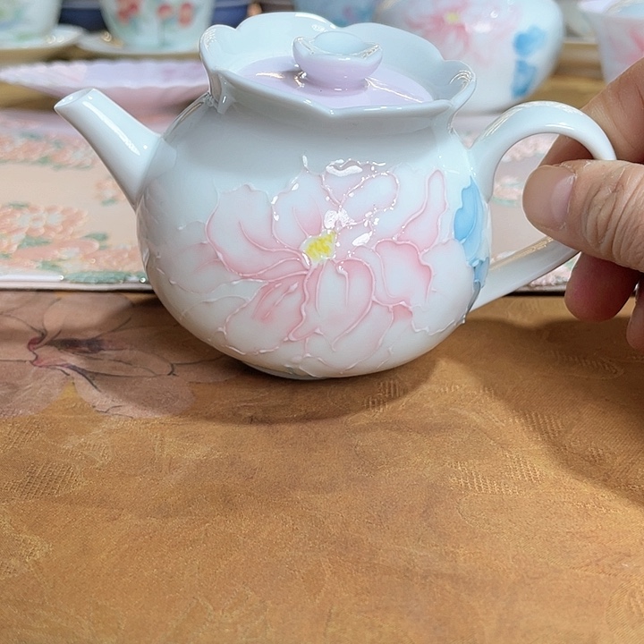 【闪购商品】国色惊城念露壶哈哈哈哈哈