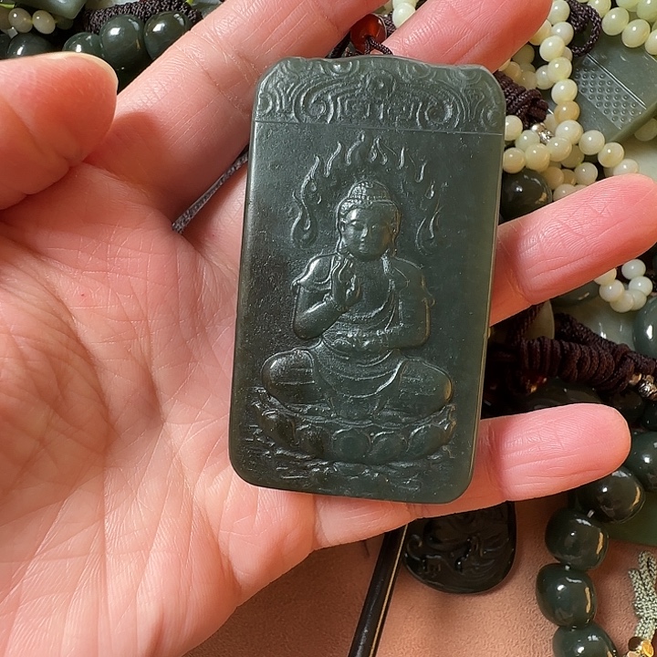 和田玉未镶嵌颈饰