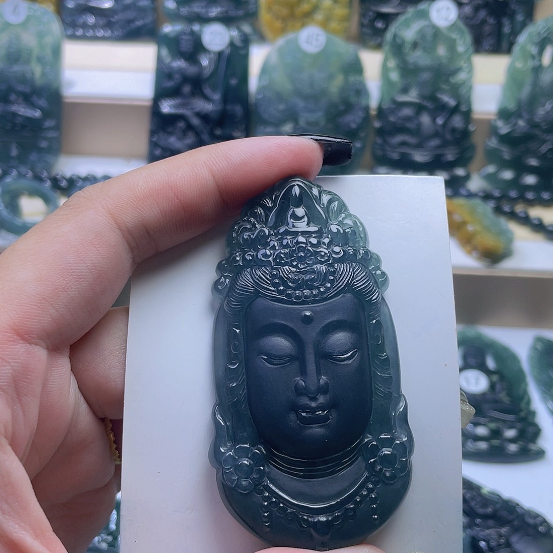 豪***翡翠未镶嵌颈饰翡翠未镶嵌