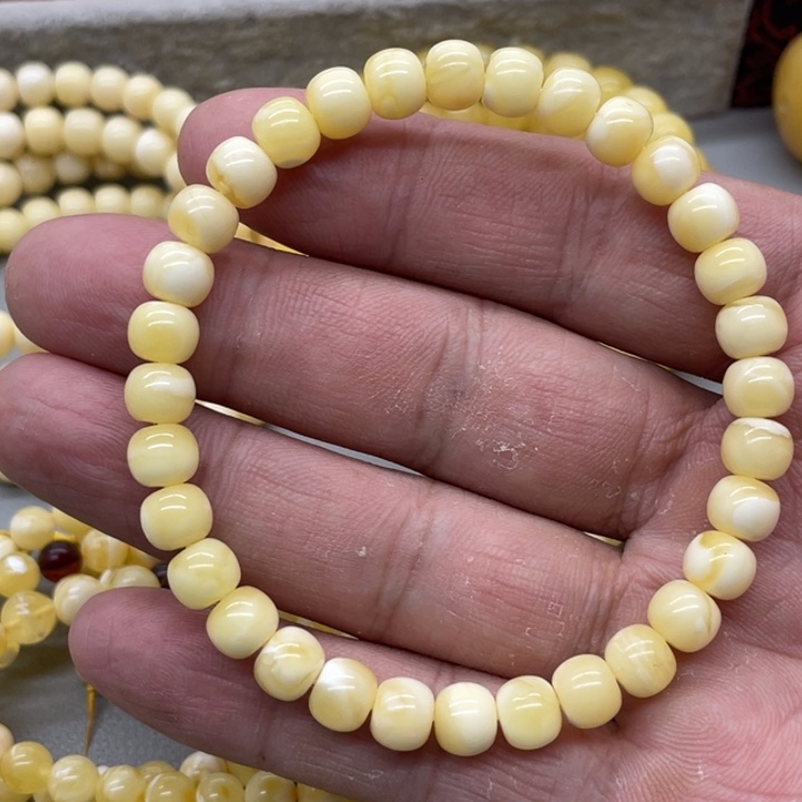 琥珀未镶嵌裸石手串