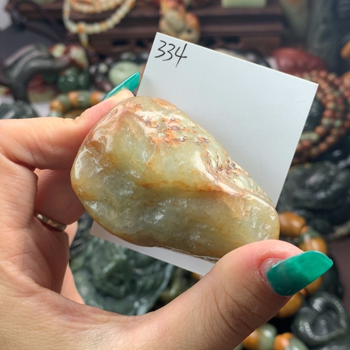 岫岩河磨玉（透闪石质玉）把件未镶嵌