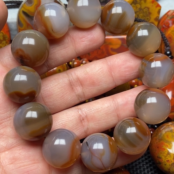 玛瑙/玉髓手串未镶嵌k*i