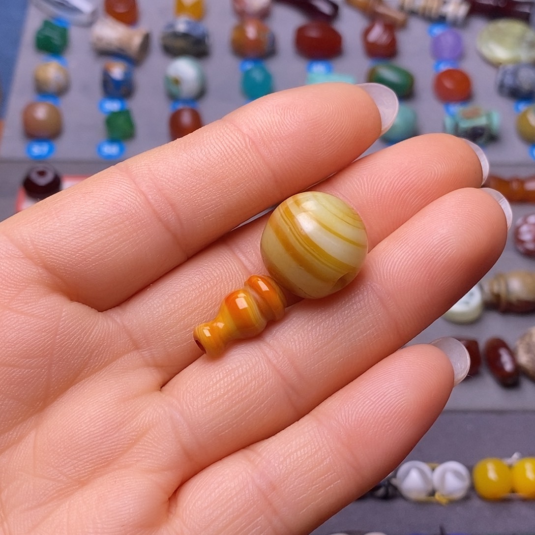 ****爱玛瑙/玉髓未镶嵌颈饰