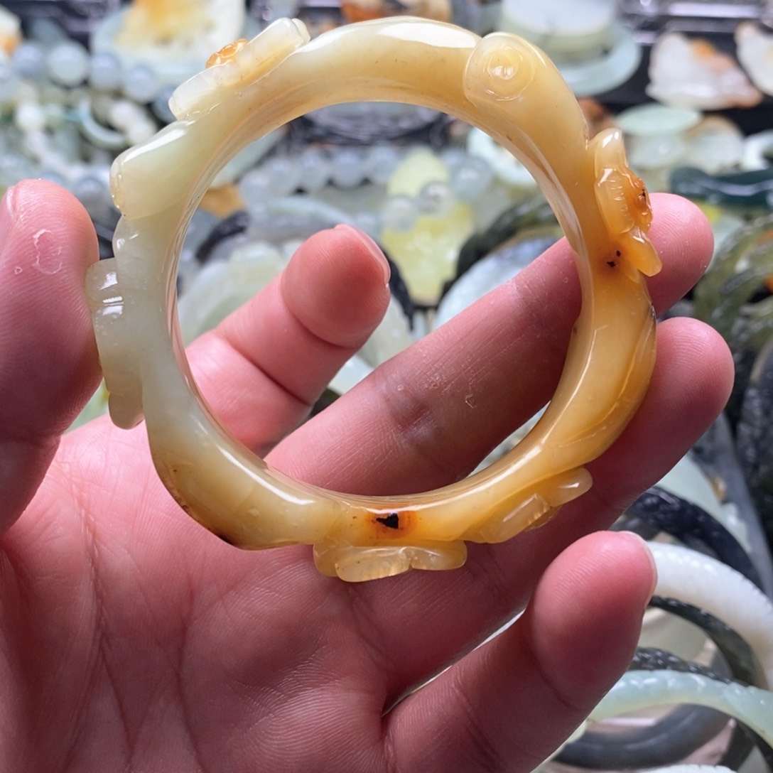 岫玉手镯未镶嵌狐*吖手镯