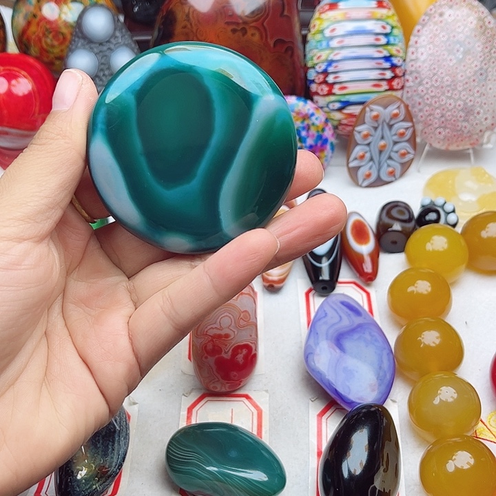 玛瑙/玉髓未镶嵌珠宝奇石