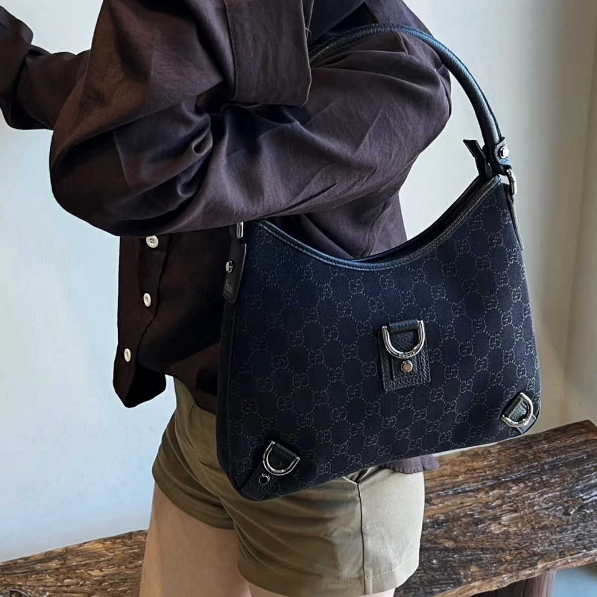 95新 GUCCI/古驰 黑银丹宁老花牛角单肩包腋下包A1111