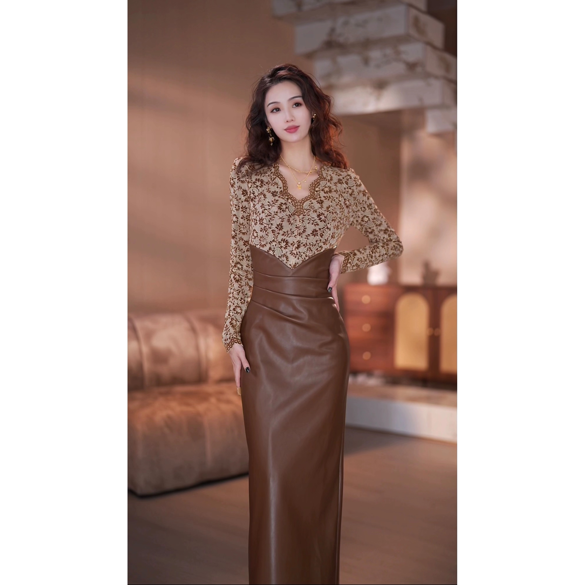 【宸相曦】漫棕皮率秋冬款假两件后开叉时尚显瘦连衣裙-YL50607