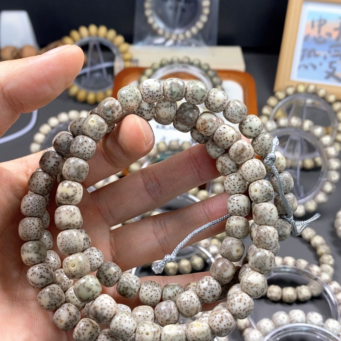 星月菩提手串锣*点98长串石玉