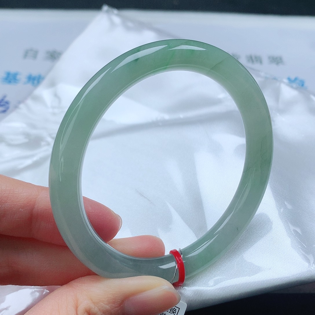 翡翠未镶嵌手镯55➕圆