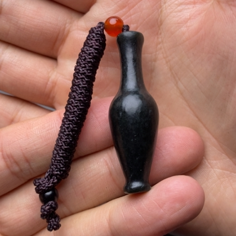 蟹***军和田玉未镶嵌颈饰