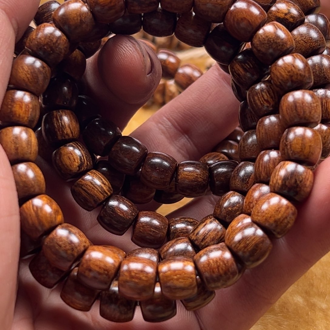 大叶紫檀（黑酸枝木类）