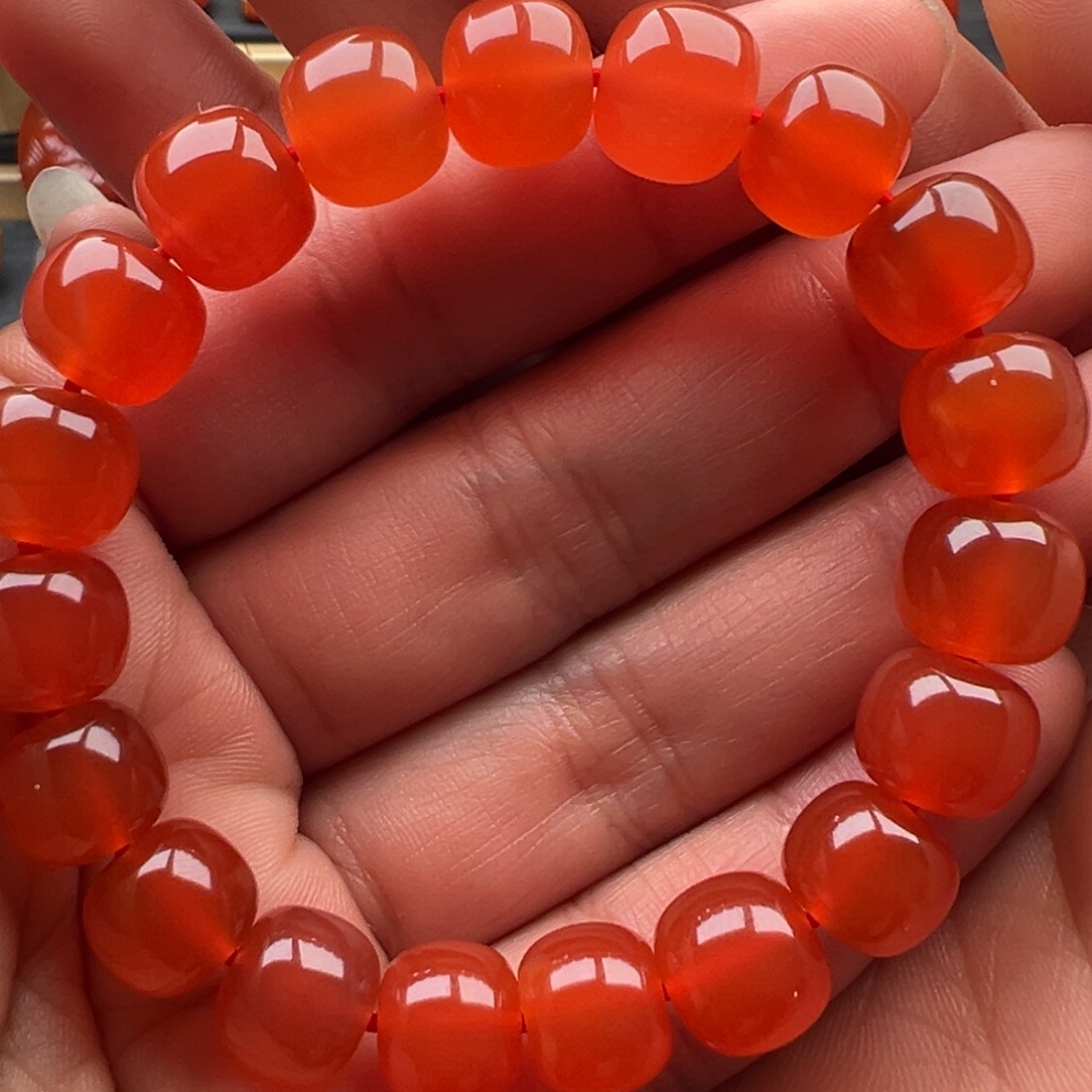 南红玛瑙老型10.5手串未镶嵌