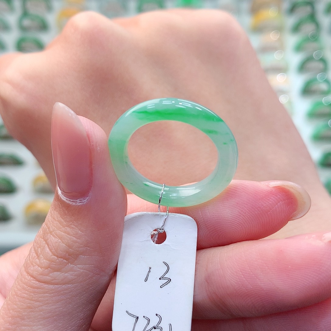 翡翠戒指未镶嵌13号