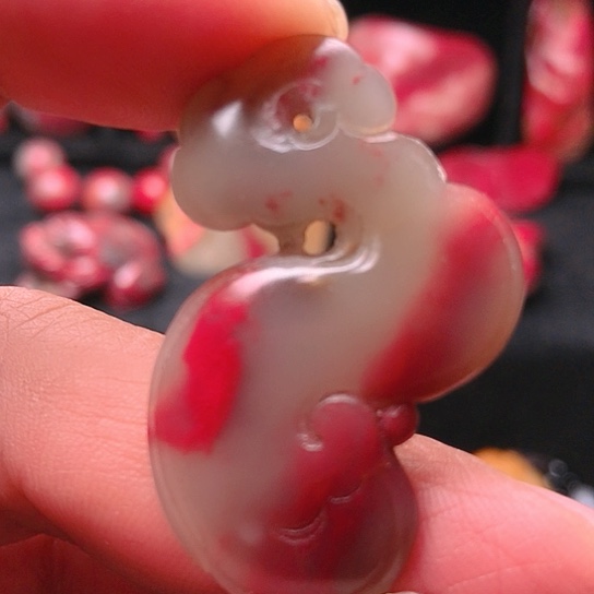 昌化鸡血石昌化鸡血石精品挂件