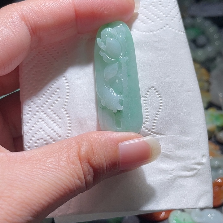 颈饰未镶嵌翡翠天