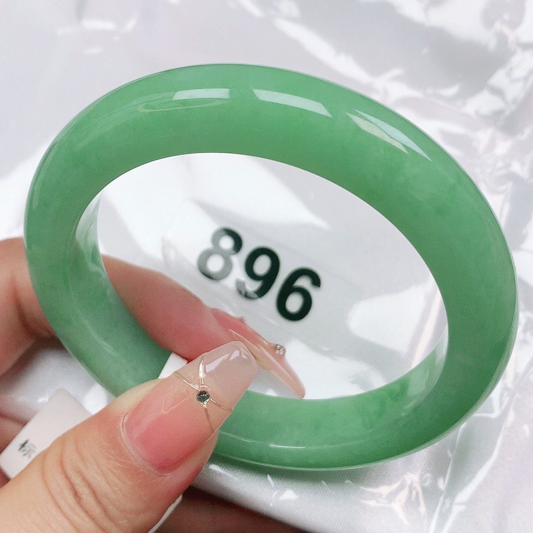 翡翠手镯未镶嵌抖音896