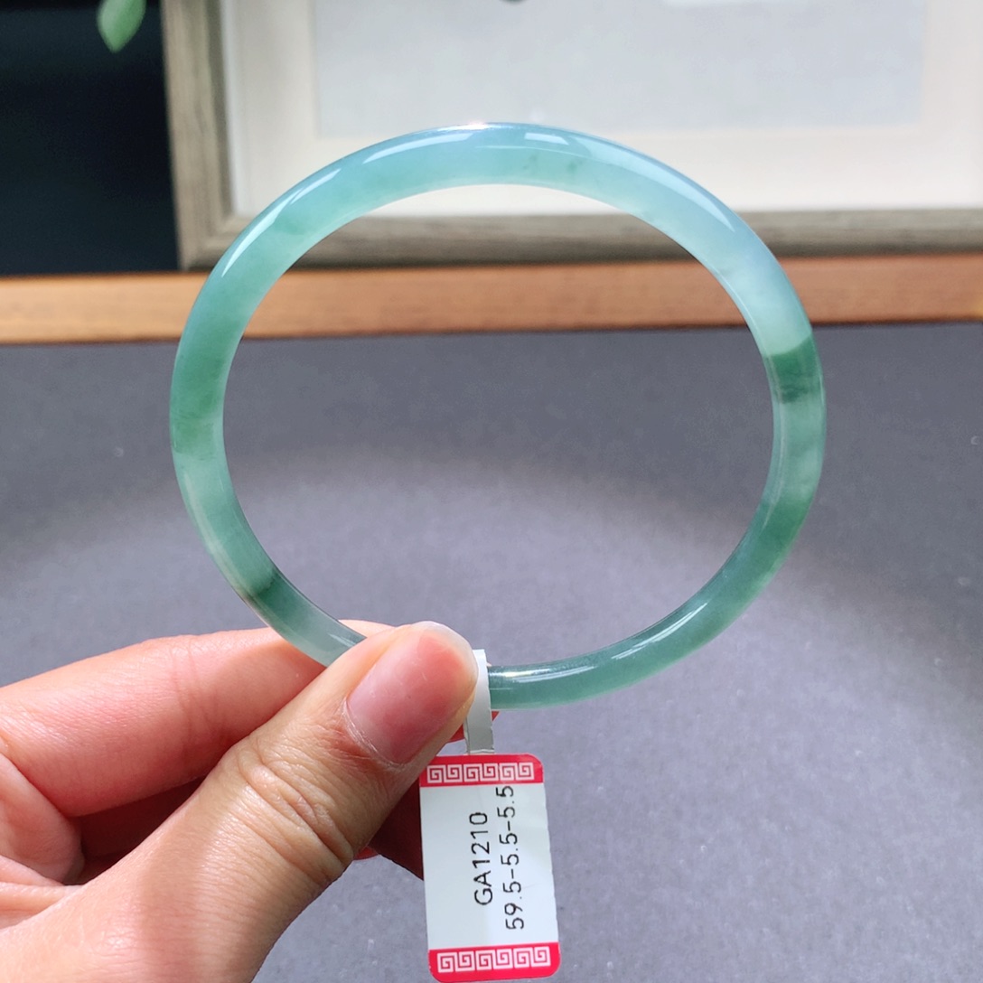 翡翠手镯未镶嵌天然翡翠手镯叮当镯