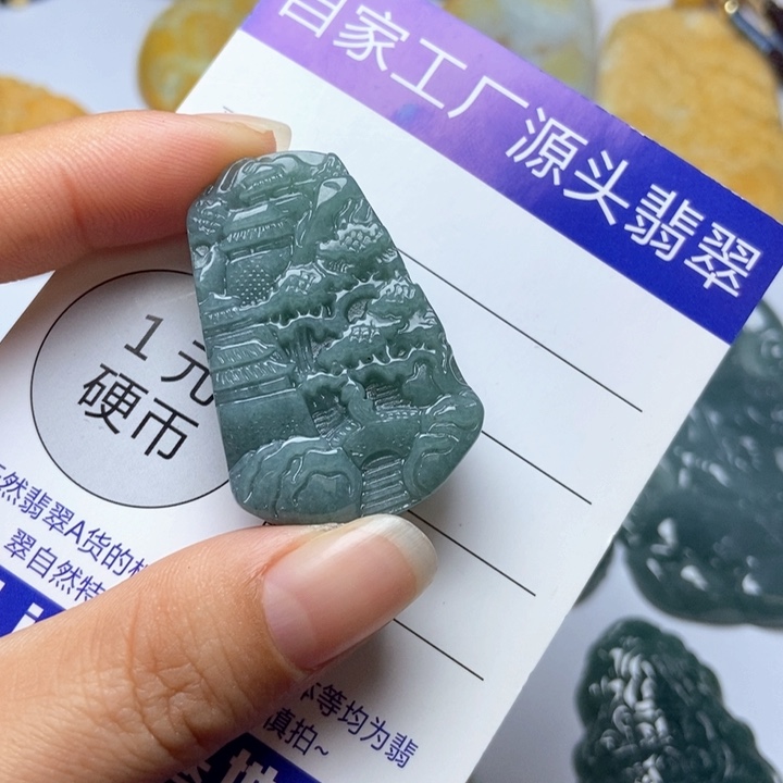 翡翠颈饰未镶嵌翡翠