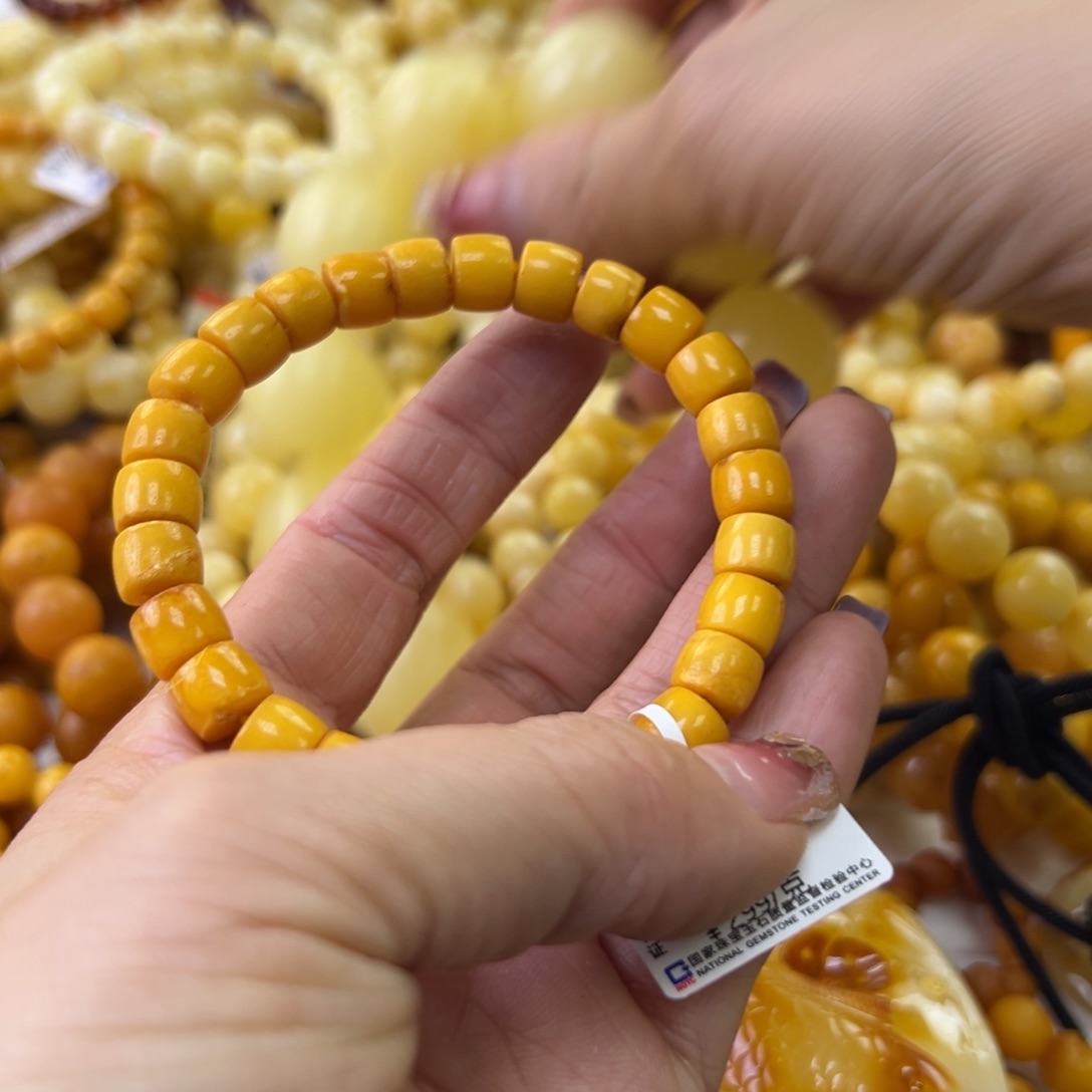 琥珀珠宝奇石未镶嵌