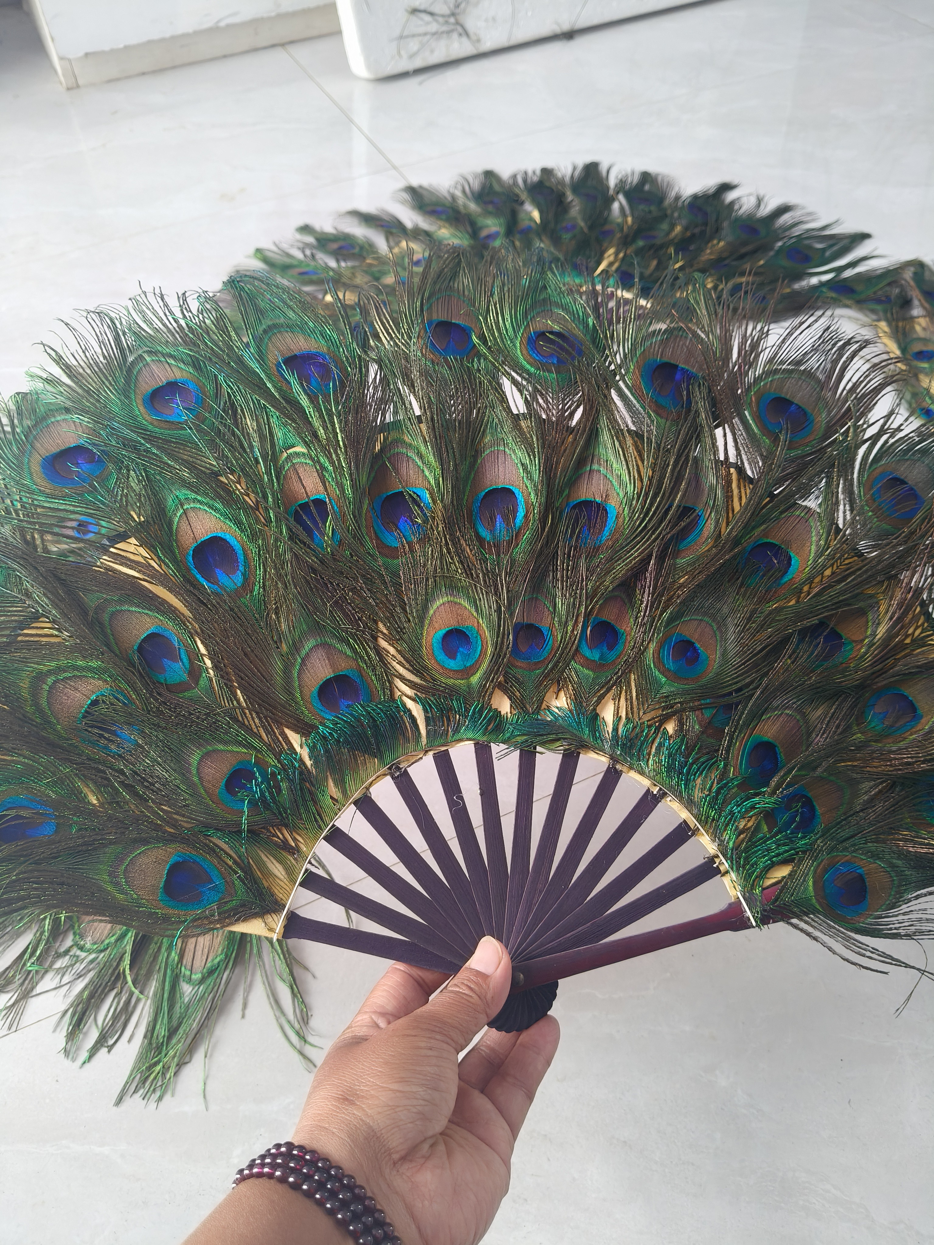 天然孔雀羽毛扇客厅大堂茶室装饰道具舞台演出手捧团扇工艺品精美