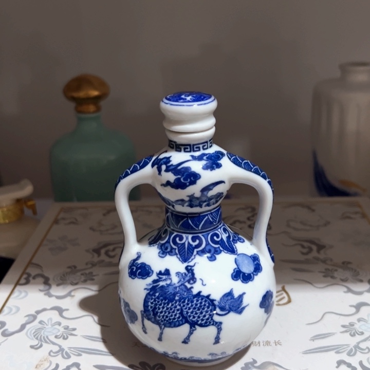 瓷二两半仙鹤空酒瓶
