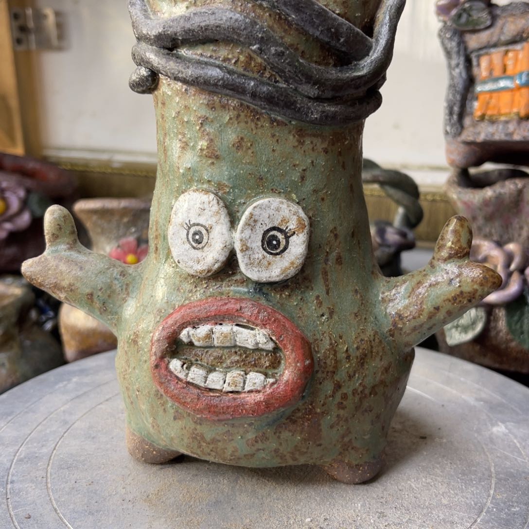 红陶粗砂陶瓷花盆