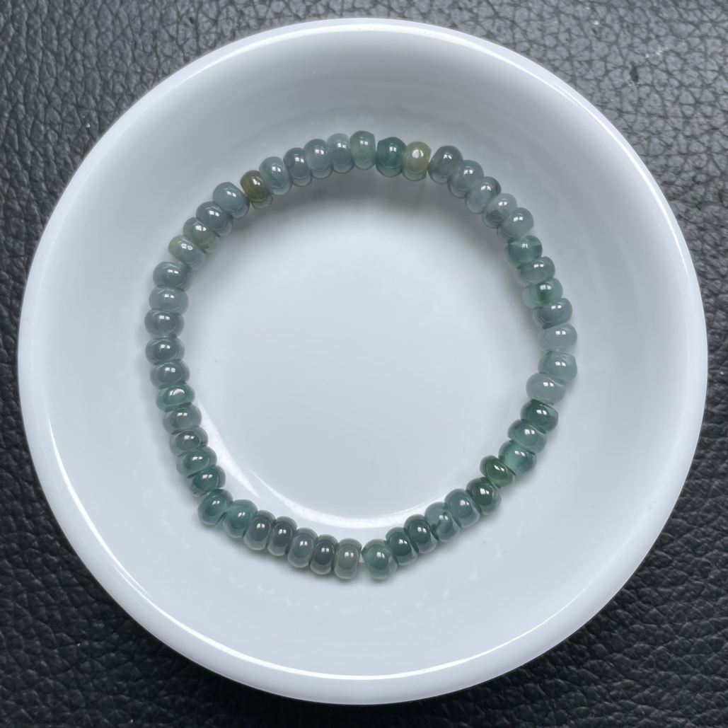 天然翡翠A货，算盘珠、尺寸约5x3、1串约50颗、25元