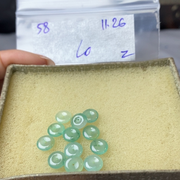 豆***作定制翡翠未镶嵌不退
