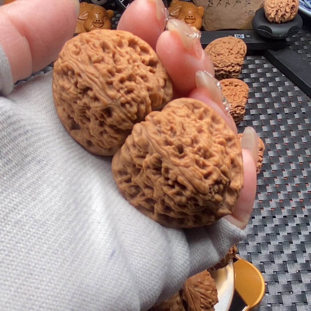 文玩核桃把件云**.南疆36