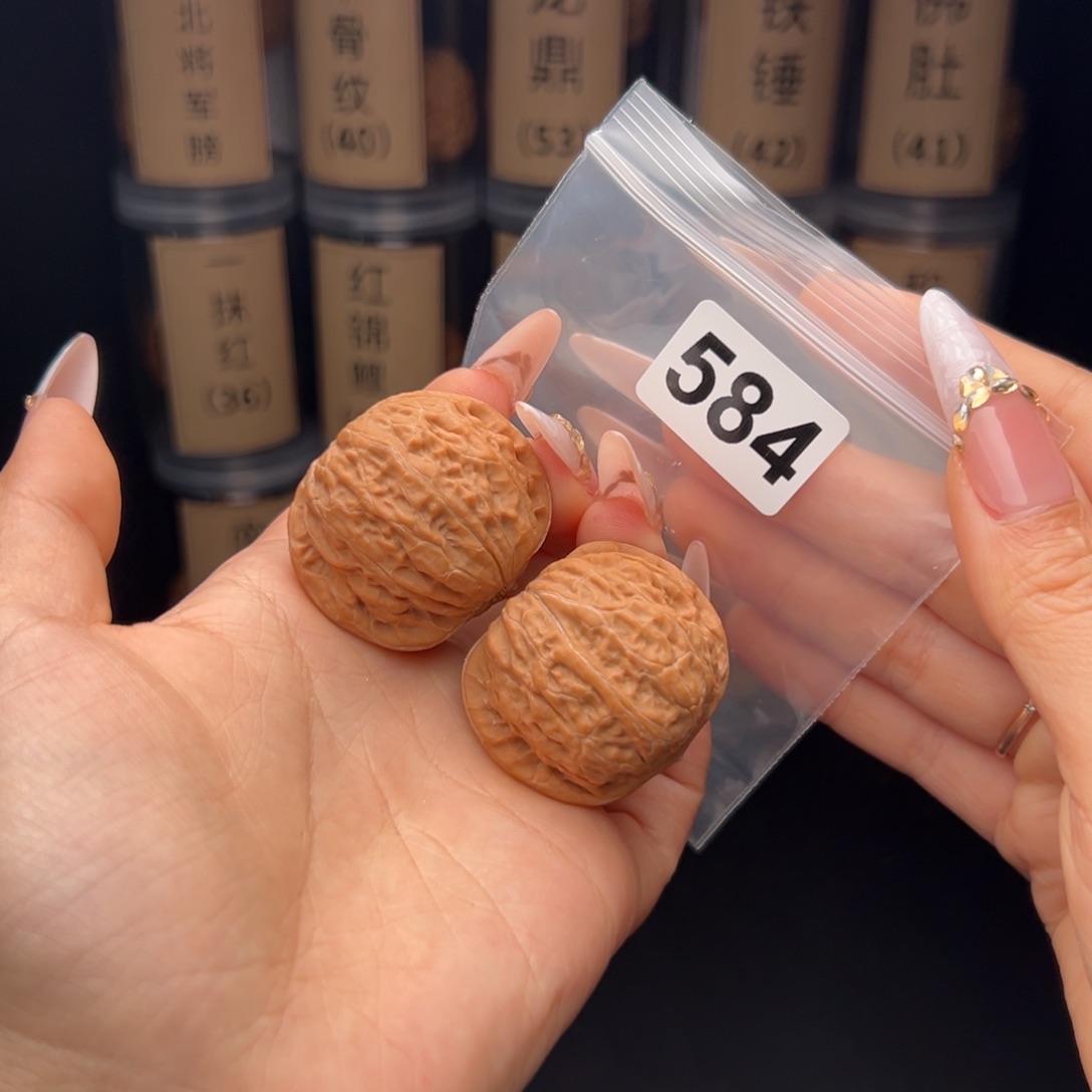 阿***.吊坠文玩核桃铁锤