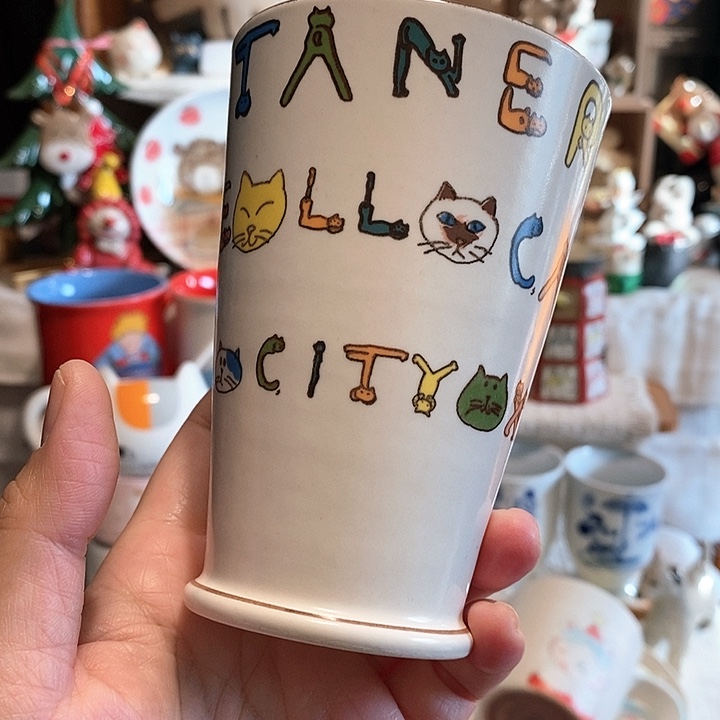 米卡萨手握杯可乐杯