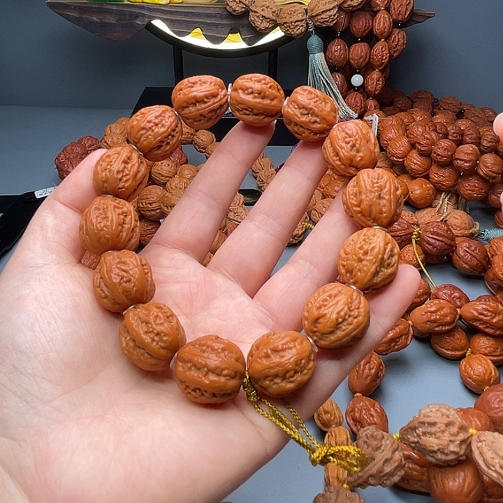 蒙***业文玩核桃手串小粗筋八楞