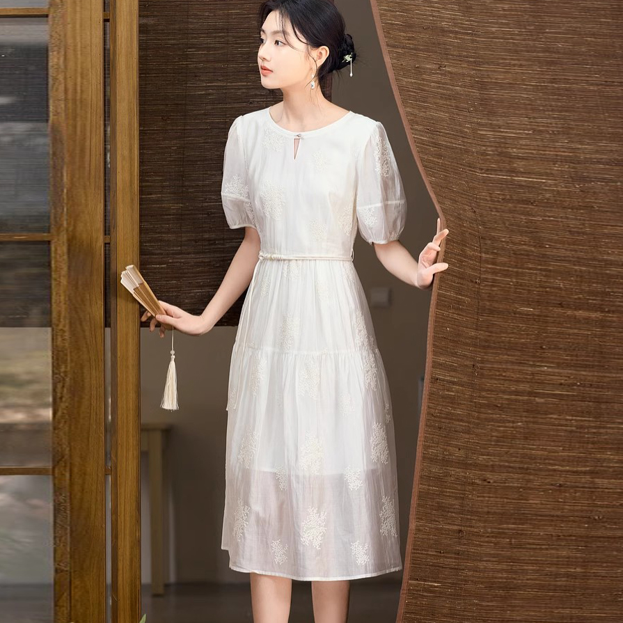 5.29早预告款夏季新款精致刺绣新中式气质显瘦连衣裙  NTS682652