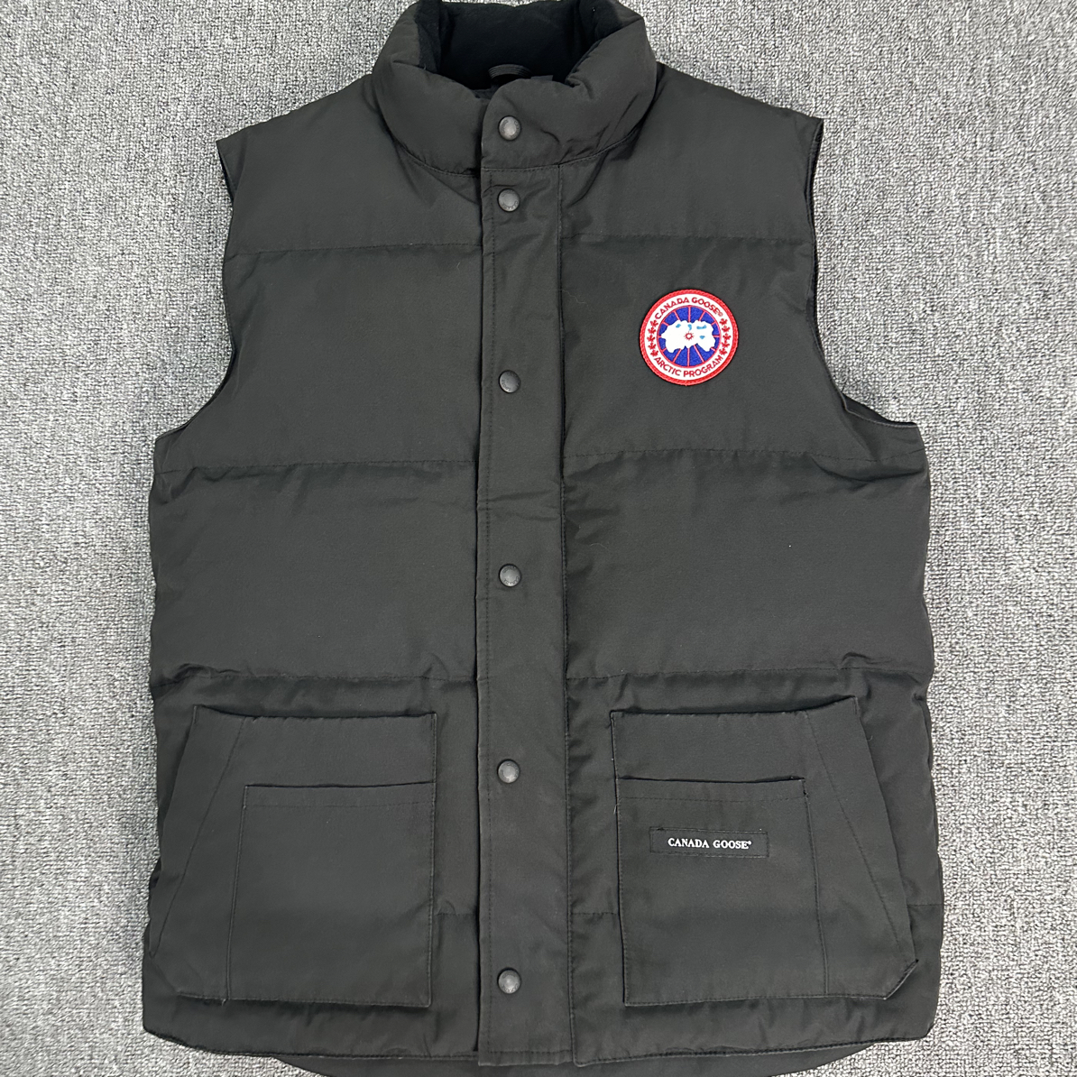 99新 CANADA GOOSE 加拿大鹅 羽绒马甲 m