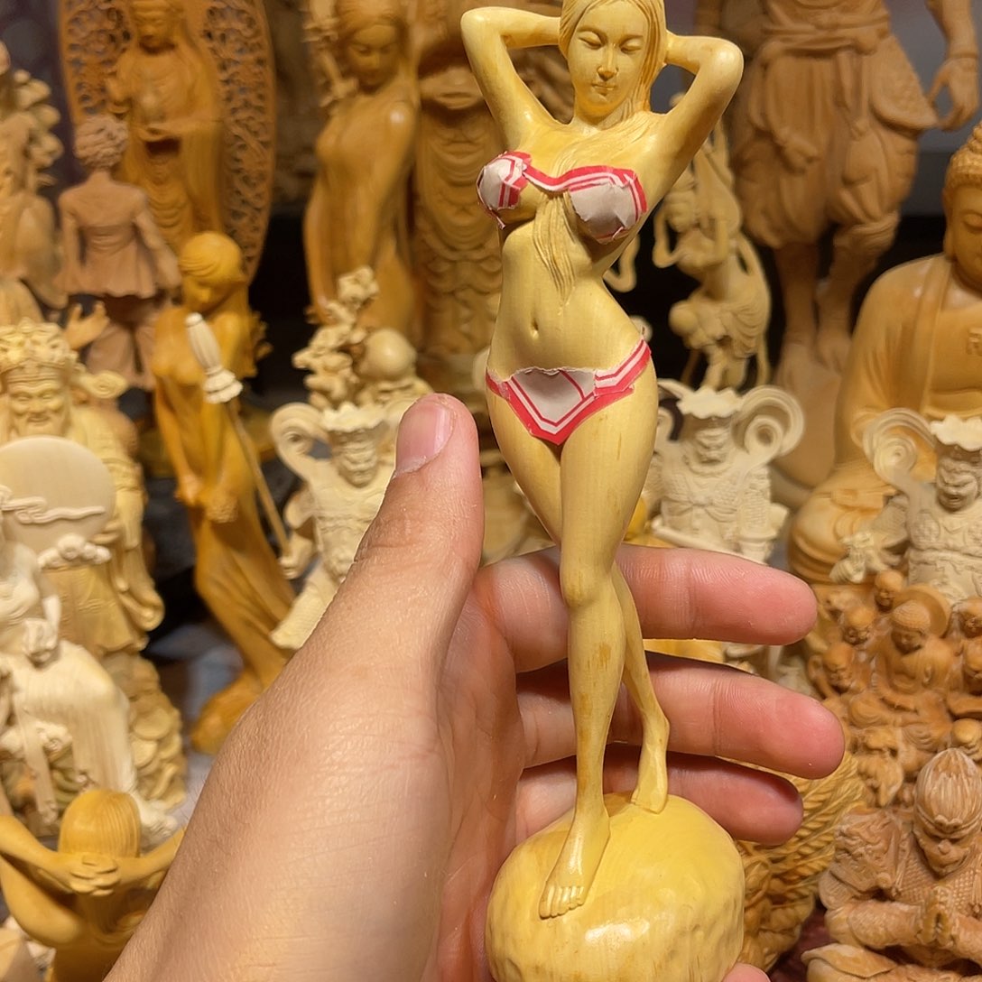 黄杨木黄杨木站裸女