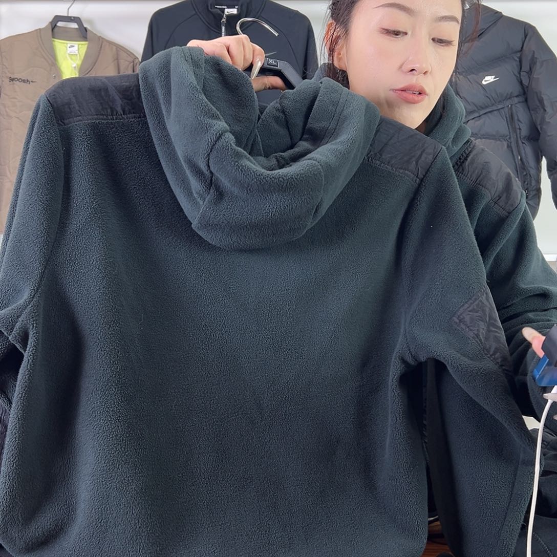 4883黑色外套L码130-150斤不退换